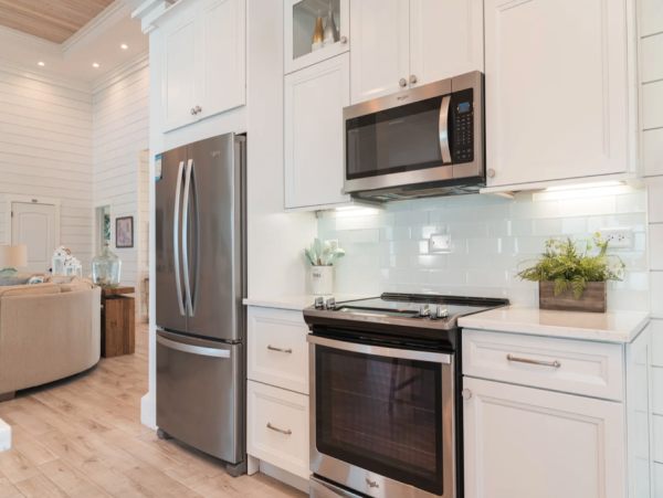 Luxurious Beachfront Villa in Little Exuma - 4-Bedroom Getaway